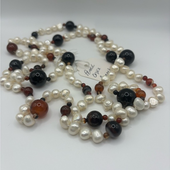 Pearl Onyx Carnelian Gemstone Necklace - Picture 6 of 8